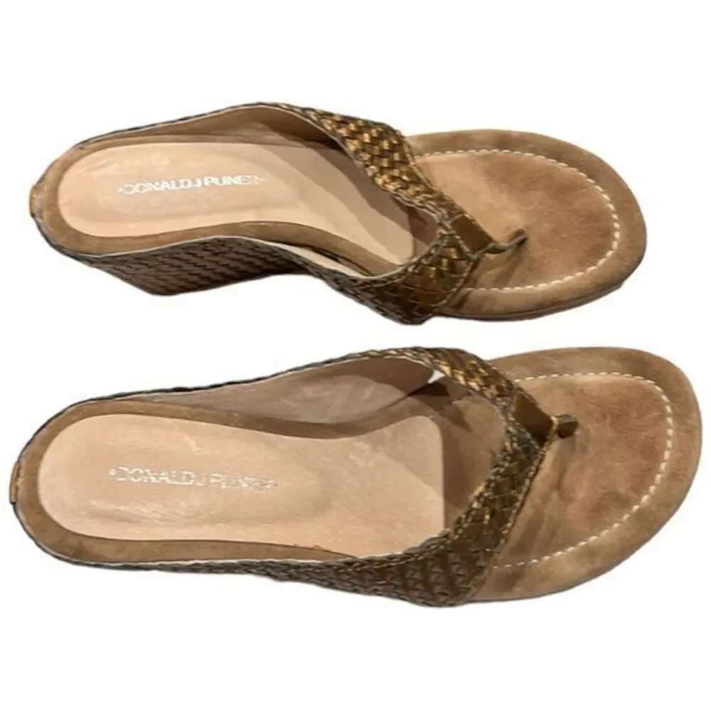 Donald J Pliner Women's‎ Gilles Wedge Sandals Gold/Brown Size 8M